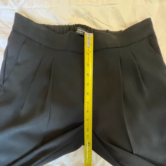Aritzia Babaton Cohen Pant pleated with pockets and elastic back. Black size 8 - Picture 6 of 16